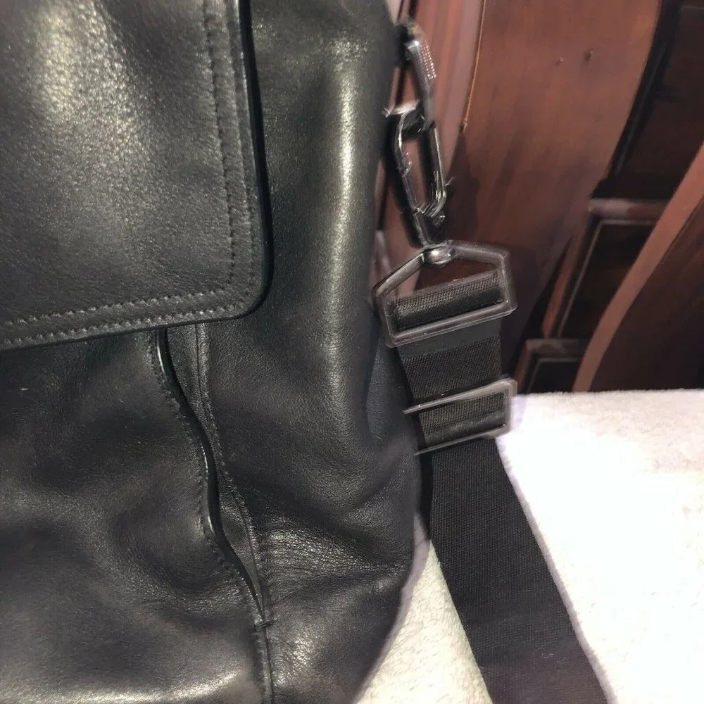 TUMI Beacon Hill Black Leather Padded Laptop Briefcase with Strap #068560
